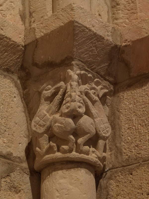 CAPITEL DEL ARCO-DIAFRAGMA
